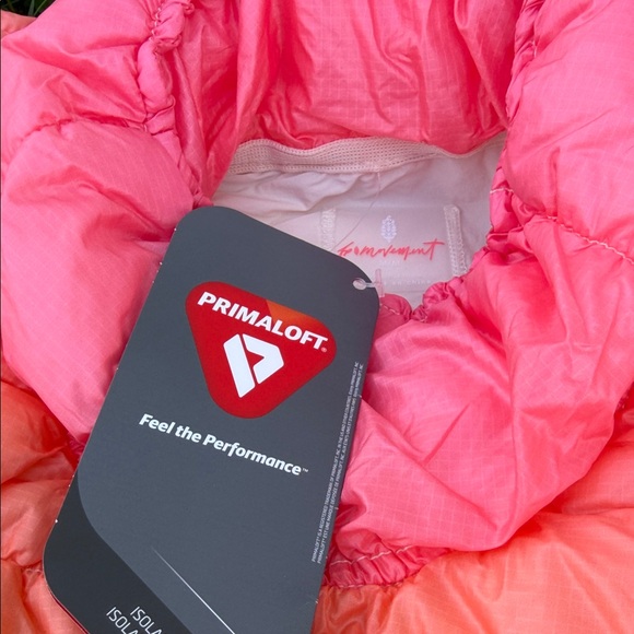 FP Movement by Free People Coral to Peach Ombre Puffer Jacket - Picture 4 of 6